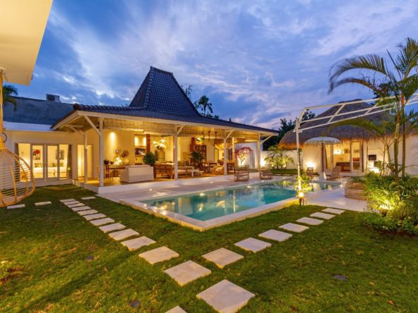 Pool View Villa M Petitenget Bali
