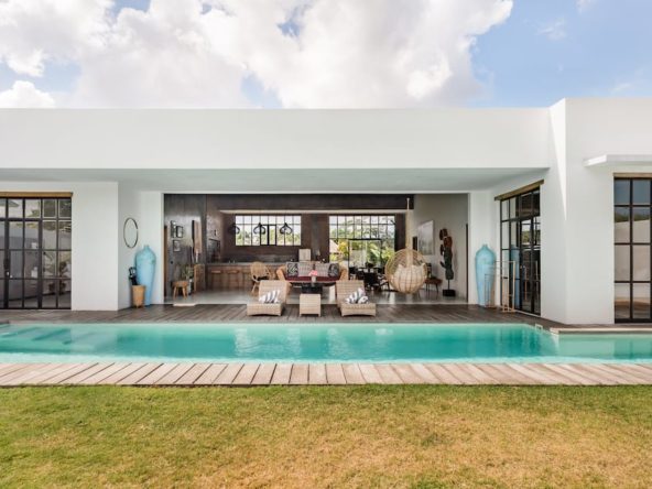 Front View Villa Maje Kuta