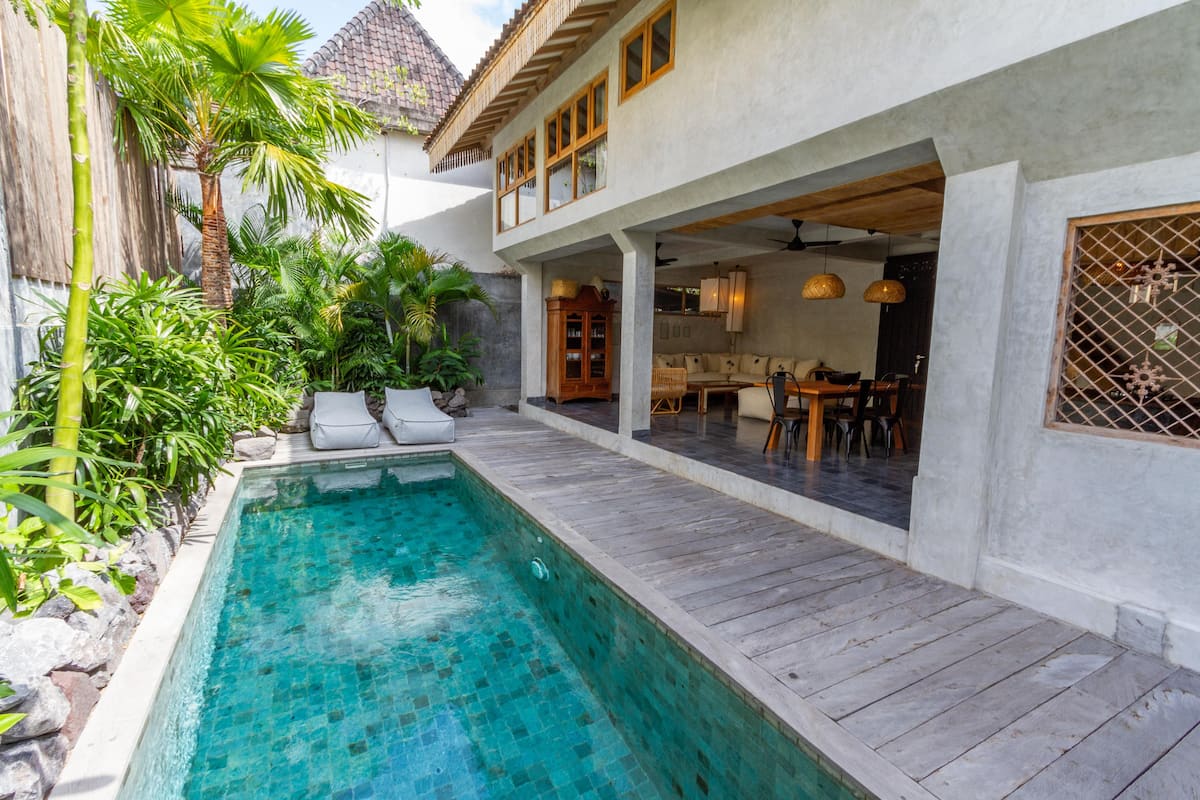 Pool and Outdoor Space of Villa Palm Jari 2 Canggu Villas
