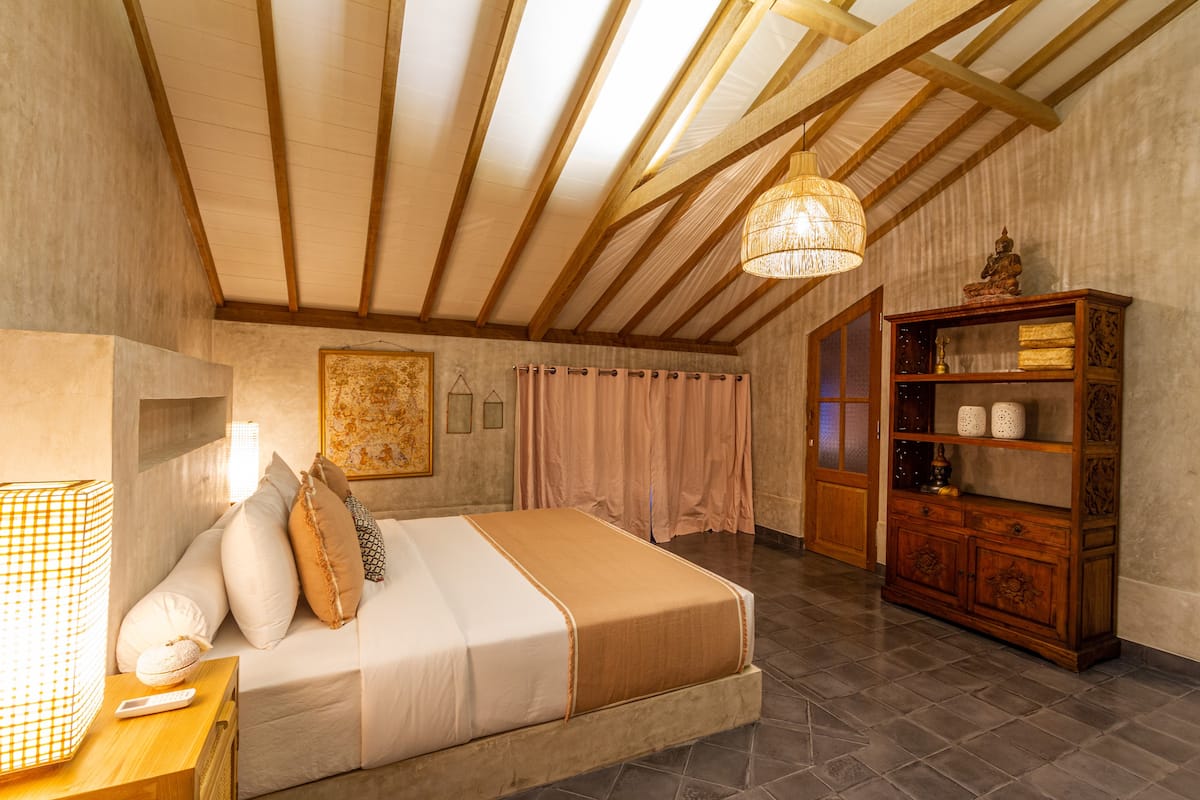 Comfy Room at Villa Palm Jari 2 Canggu Villas