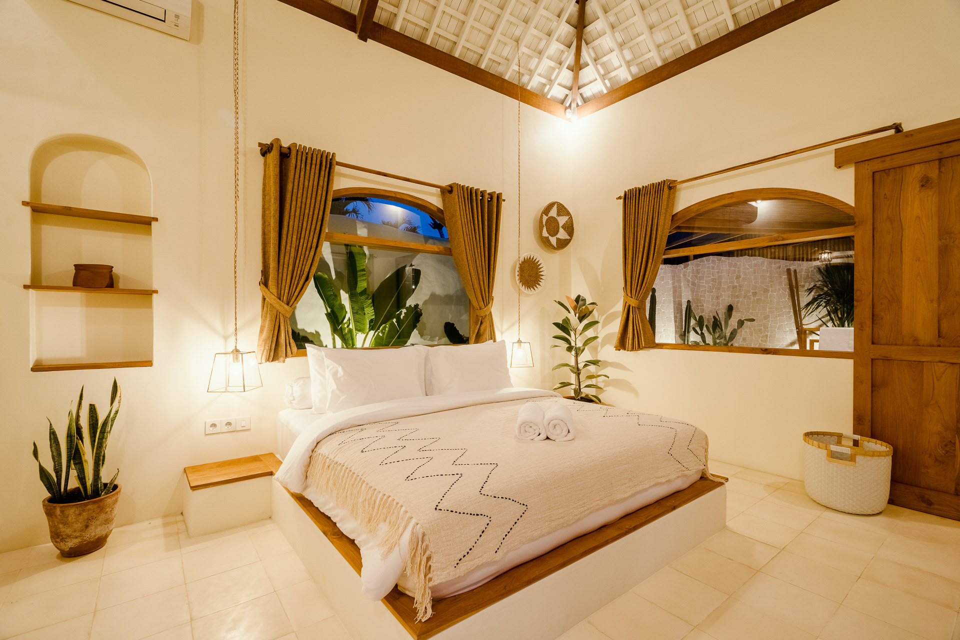 Bedroom Villa Canggutopia 4