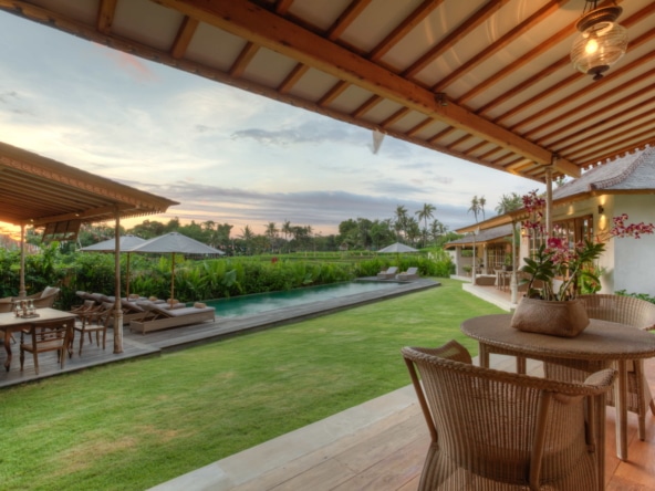 Villa Artis Pool and Garden