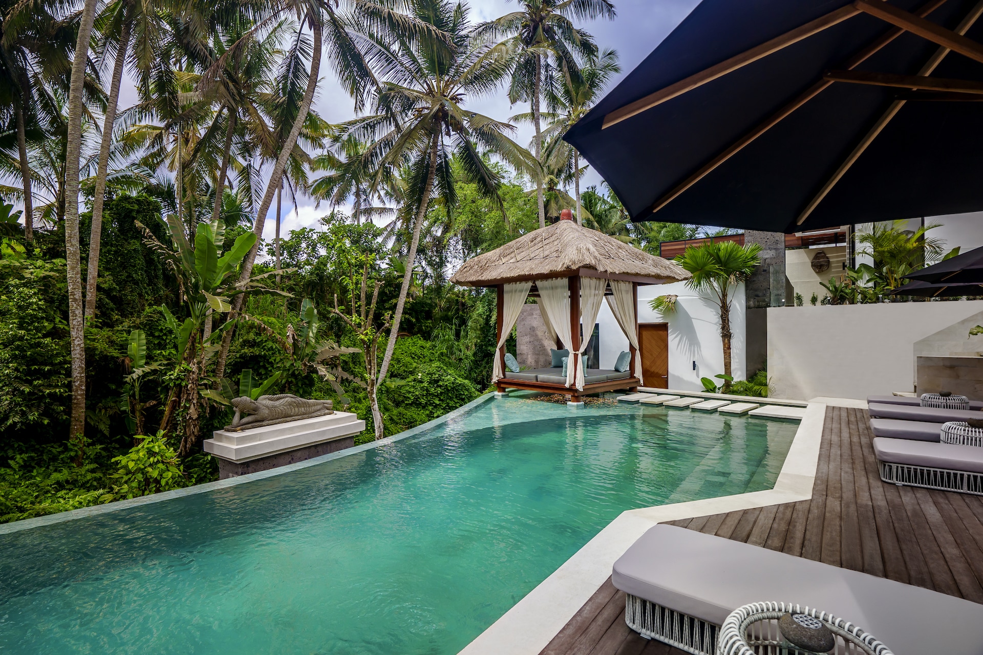 Jungle Pool View Villa Damai Ubud