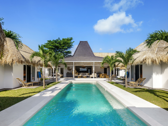 Private Pool Surga Blue Villa