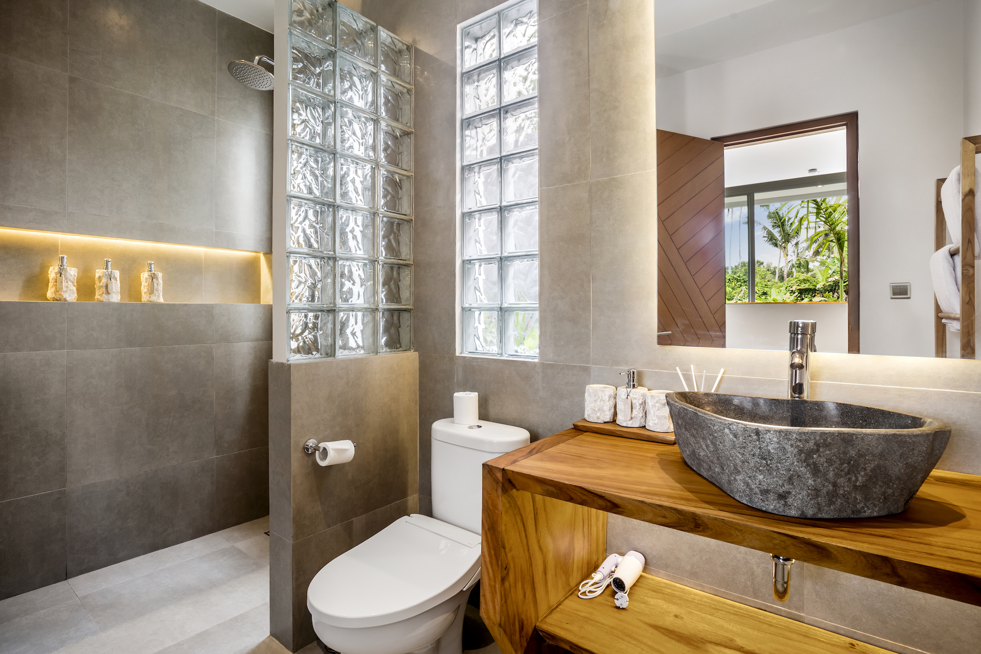 Bathroom Cevennes Villa Ubud Bali