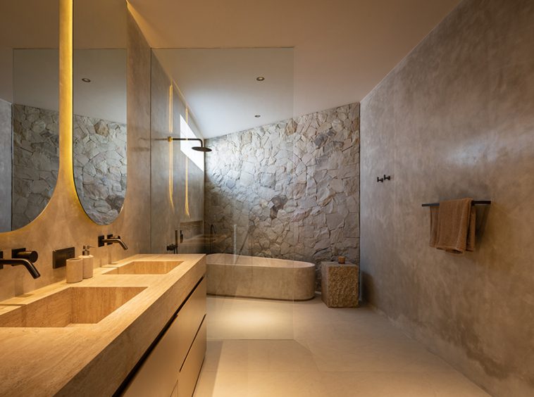 Villa Kaiyo - Bathroom with Bathtub