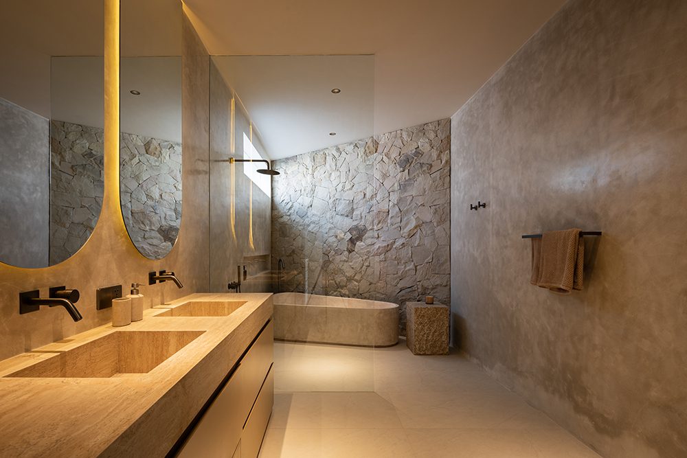 Villa Kaiyo - Bathroom with Bathtub