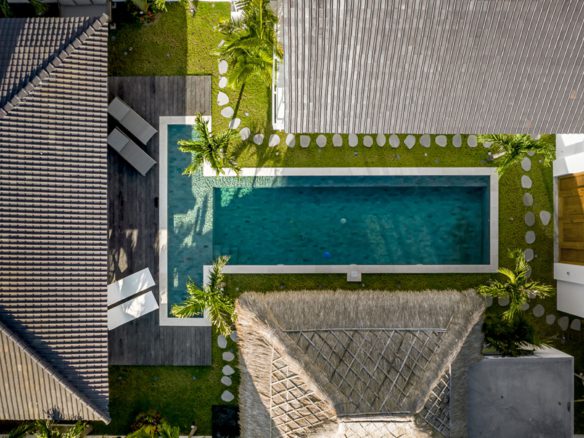 Seminyak pool villa Makena