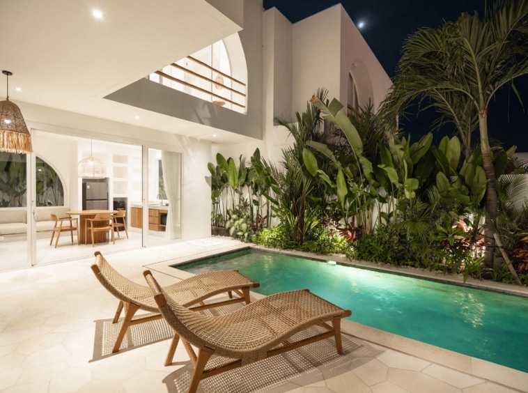 Bingin Villa Paraiso - Pool at Night