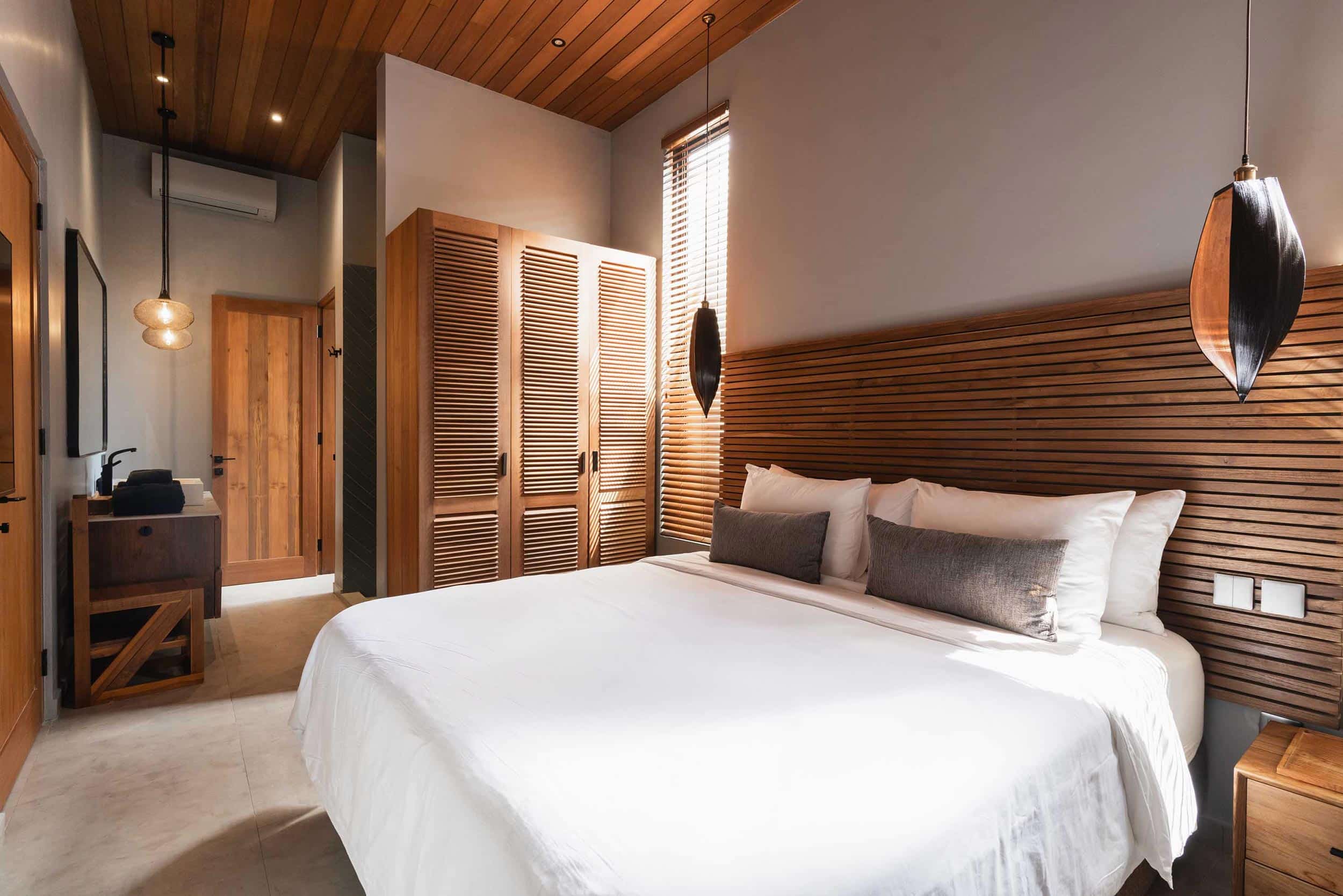 Luxury Villa Pererenan Umayam Sanctuary - Bedroom One