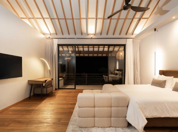 Luxury Villa Pererenan Umayam Sanctuary -Master Bedroom Night