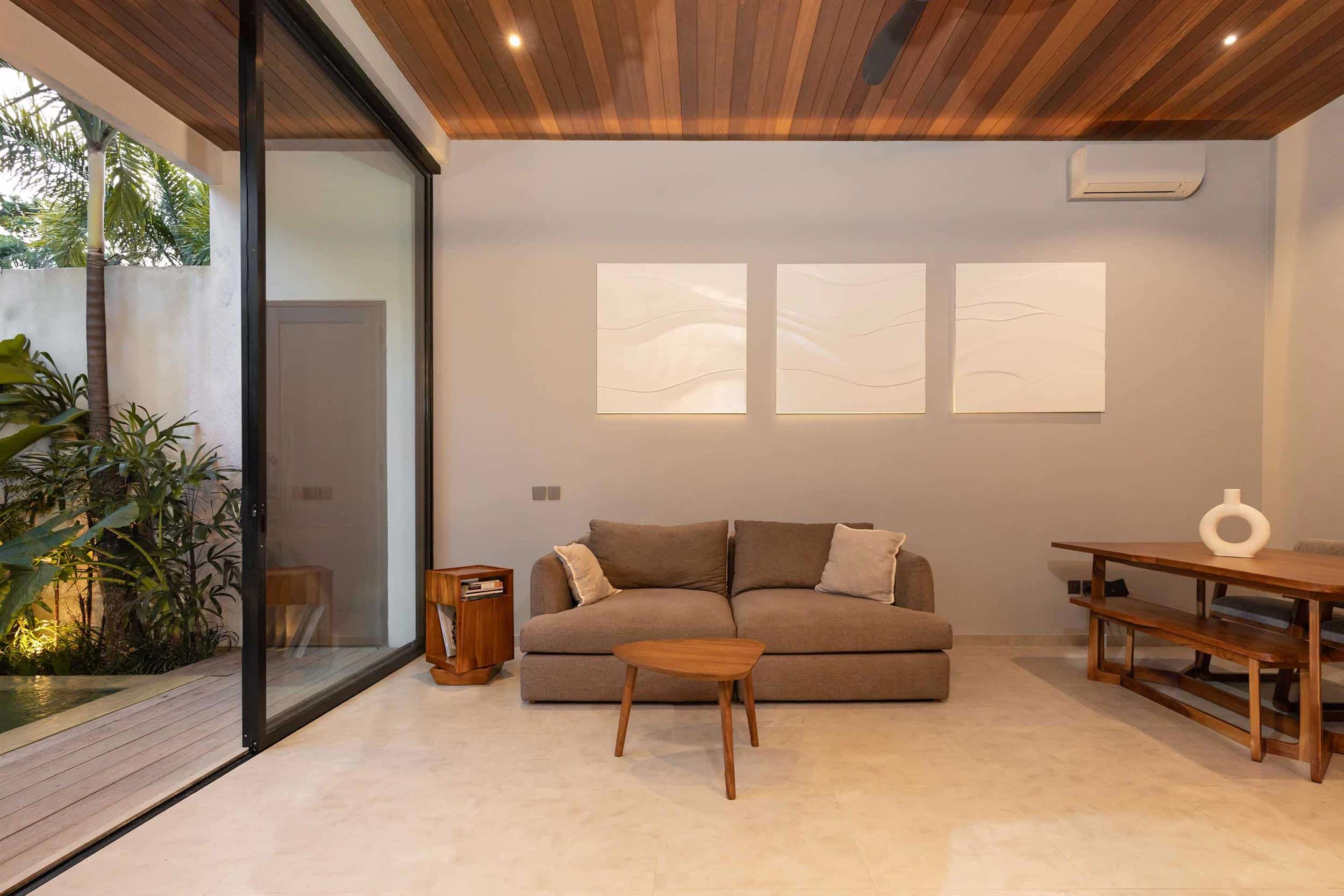 Luxury Villa Pererenan Umayam Sanctuary -Night Livingroom