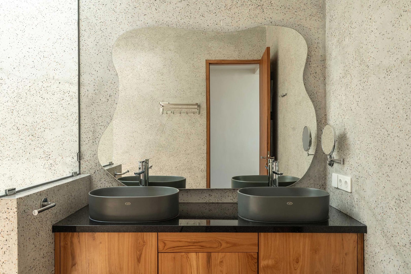 Double-Sink.jpg