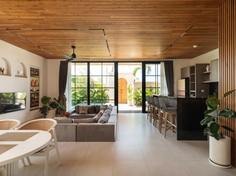 Umalas-Villa-Bens-Villa-2-Indoor-Living.jpg