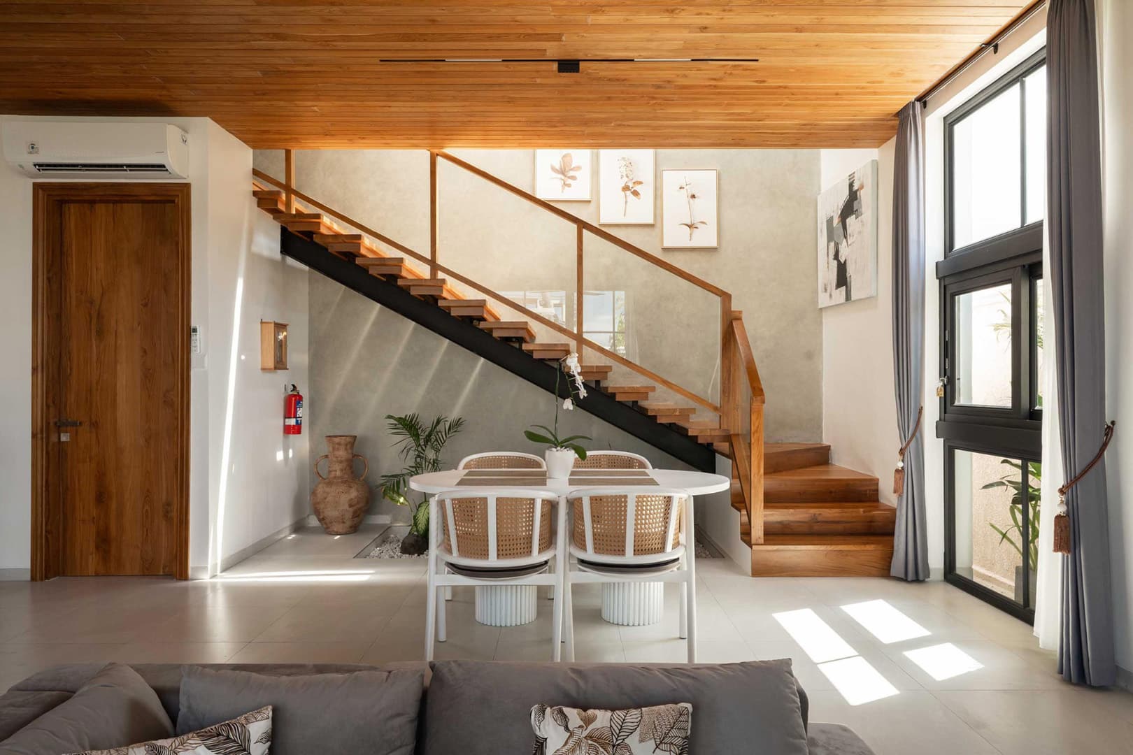 Umalas-Villa-Bens-Villa-2-Stairs.jpg