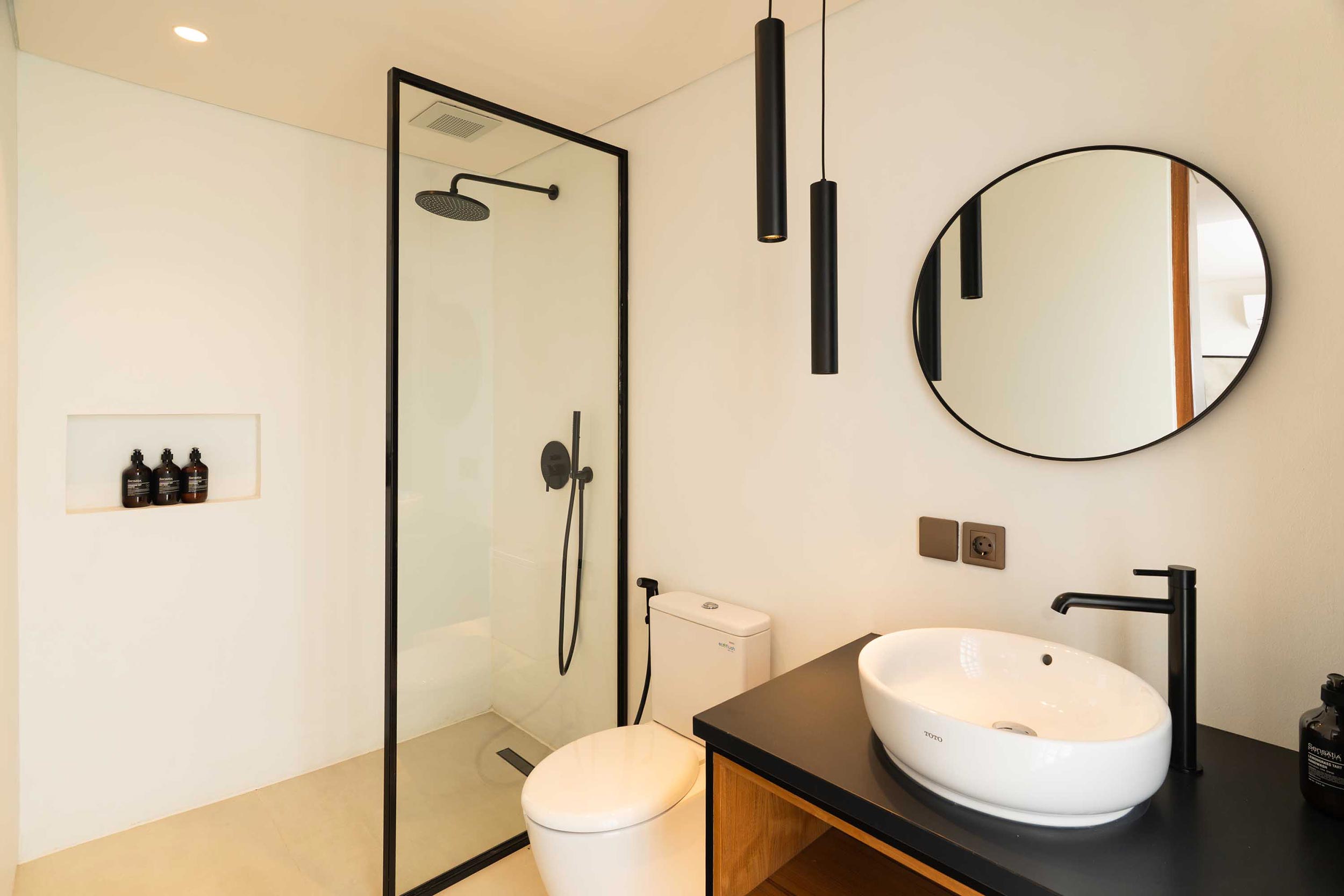 Canggu Villa Makia Penthouse - Bathroom 1