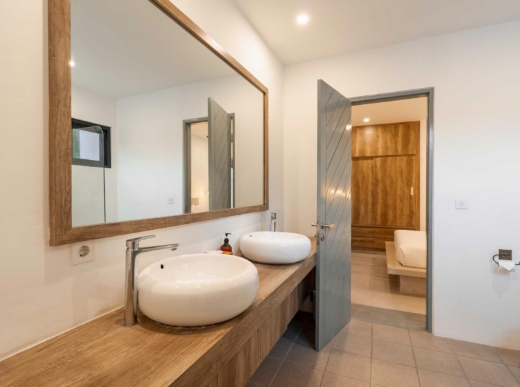 Berawa Villa Melasti 2 -Double Sink