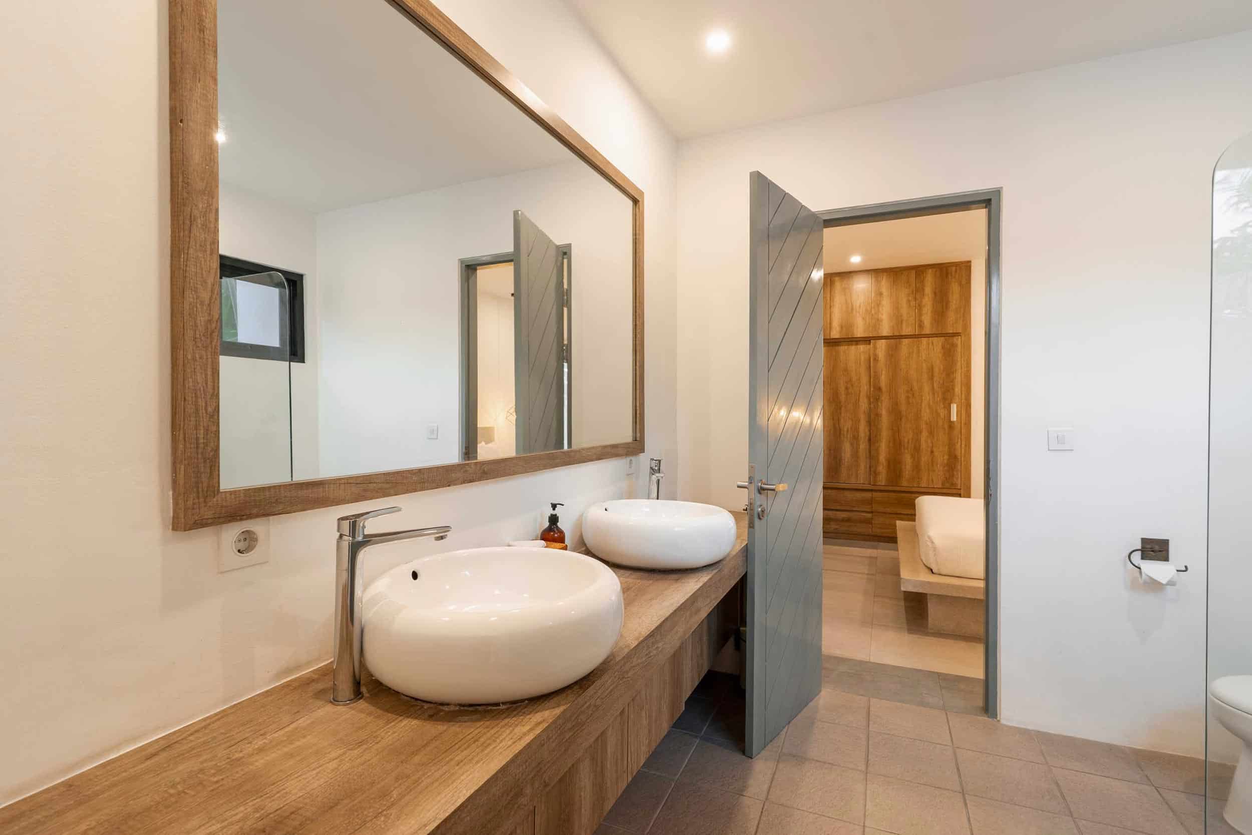 Berawa Villa Melasti 2 -Double Sink