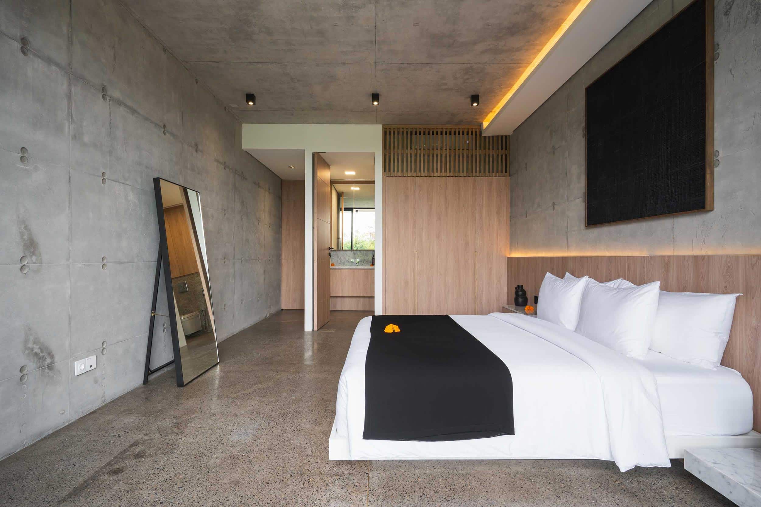 Berawa Villa Nakula 7 - Bedroom 1