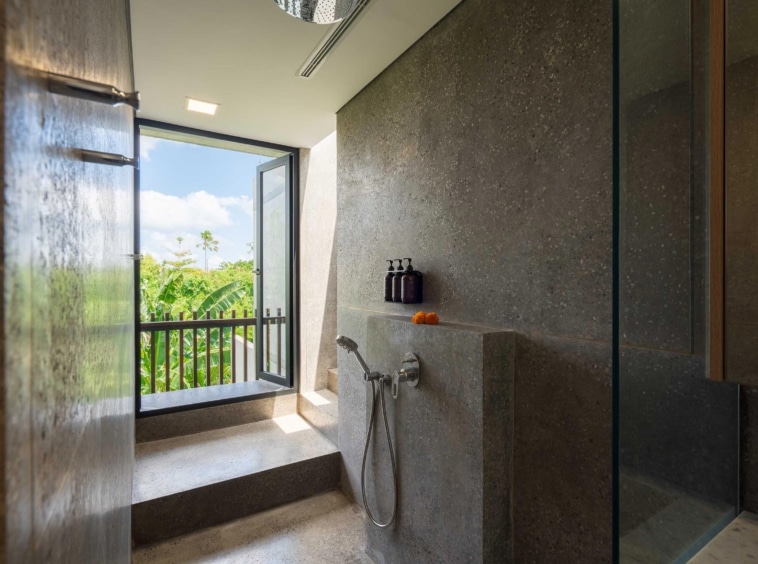 Berawa Villa Nakula 7 - Master Bathroom