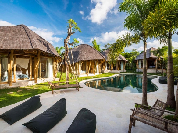 Uluwatu Villa Bily - Outdoor Seating Area Day