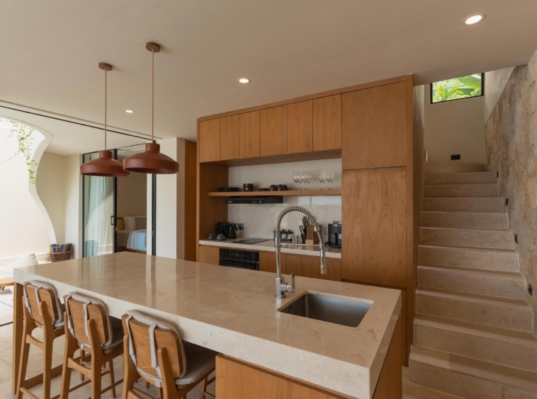 Bingin Villa Kalani Spirit - Kitchen + Dining