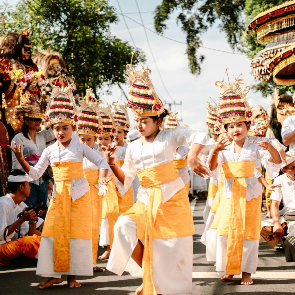 Balinese ceremony procession, a key date to plan around in your Bali travel checklist
